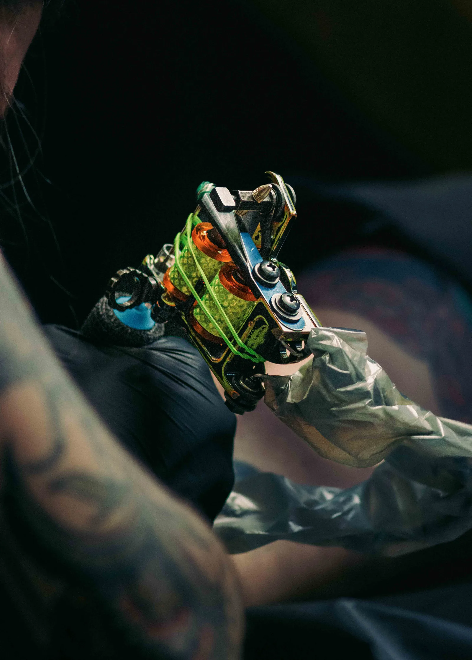 Tattoo machine in hand